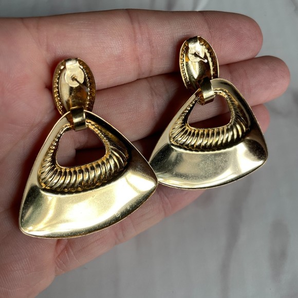 Vintage Mod Enamel Textured Gold Edge Earrings - Picture 7 of 13